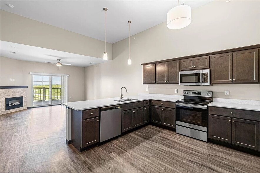 Building Photo - 2871 Spring Rose Cir