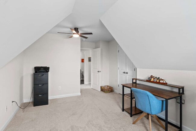 Building Photo - 410 Silverstone Pl