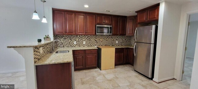 Building Photo - 17680 Avenel Ln