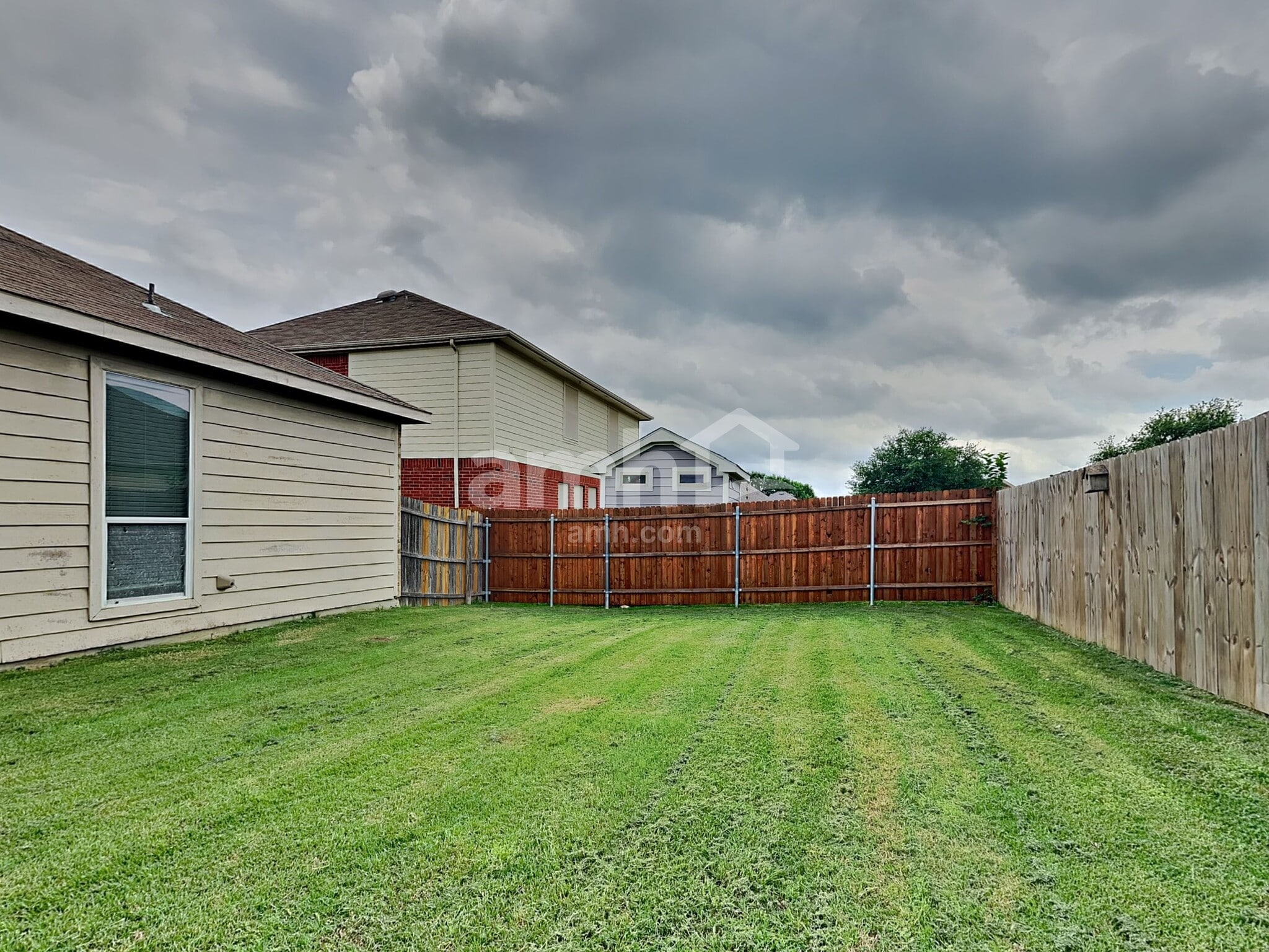 Building Photo - 1105 Skylark Dr