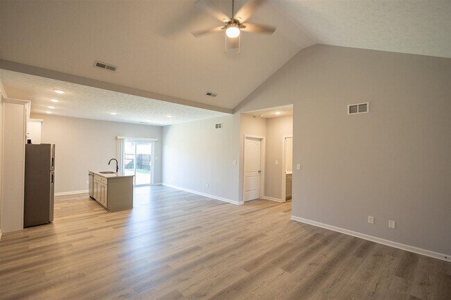 Building Photo - 2321 Trenton Ln