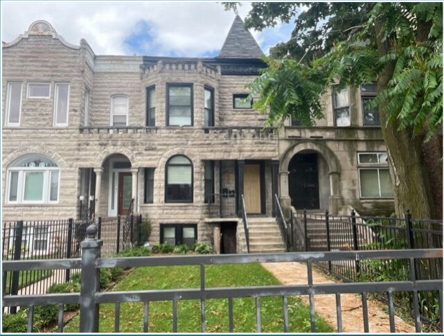 Building Photo - 5935 S Indiana Ave
