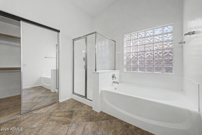 Building Photo - 614 S 111th Dr