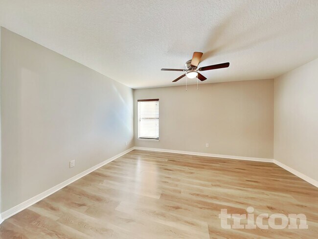 Building Photo - 591 Swallowtail Dr