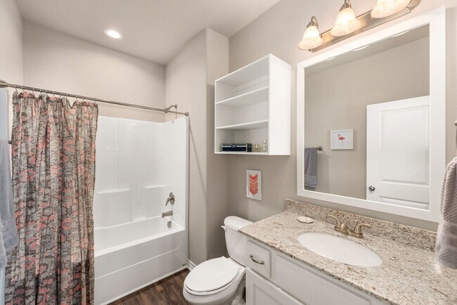 Building Photo - AUGUST PRE-LEASE!! 4/4.5 in Pershing Pointe!