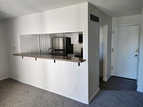 Building Photo - 3207 W Willow Knolls Dr