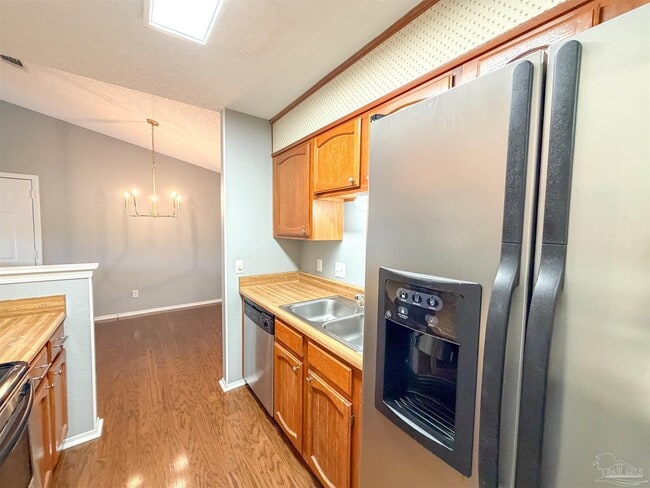 Building Photo - 2299 Scenic Hwy