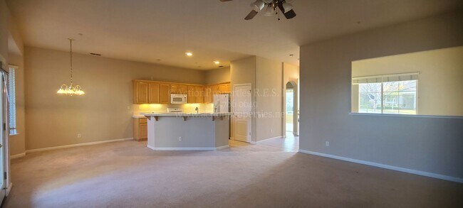 Building Photo - 2329 Rebecca Ct