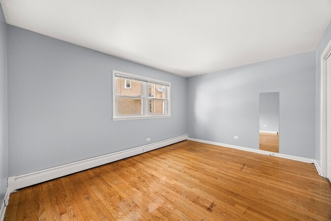 Building Photo - 4601 Vernon Ave