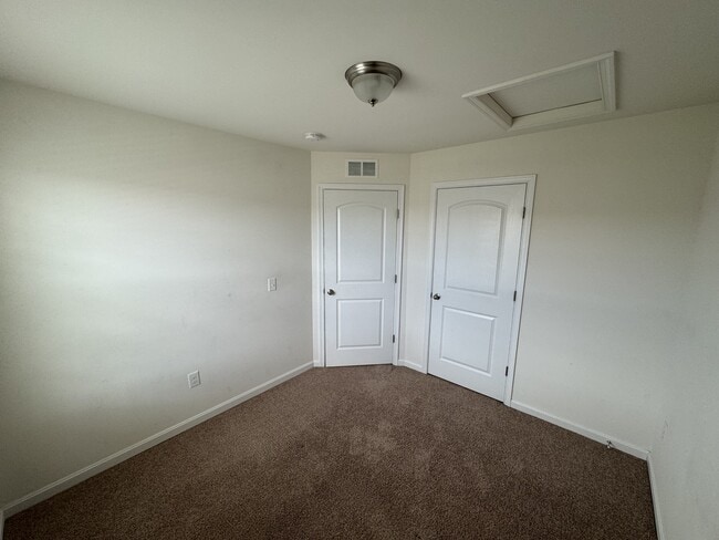 Building Photo - 172 Drexel Ct