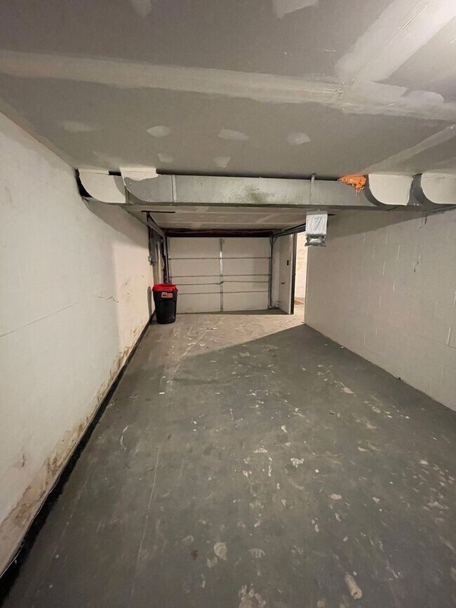 Building Photo - 260-262 Evaline St Pittsburgh PA 15235