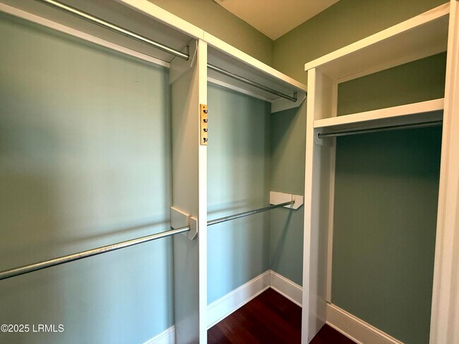 Building Photo - 54 Battery Crk Clb Dr