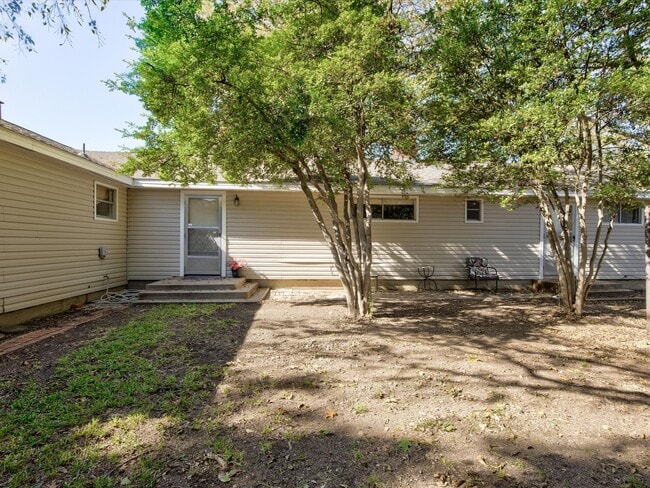 Building Photo - 3524 Corto Ave