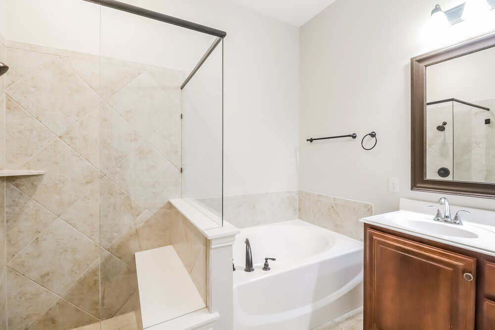 Building Photo - 429 Calvert Dr