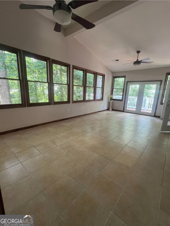 Building Photo - 3990 Admiral Dr