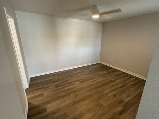 Building Photo - 12660 Ashford Point Dr