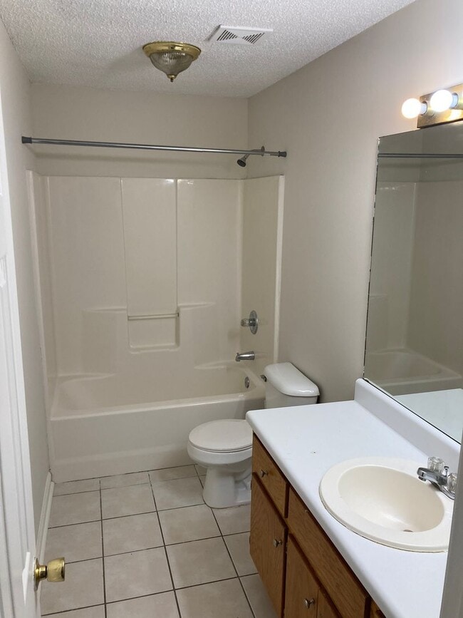 Building Photo - 2/1 Apartment in East Rome- $950