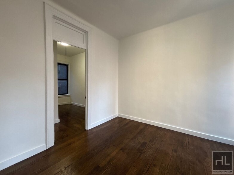 Building Photo - YORK AVENUE