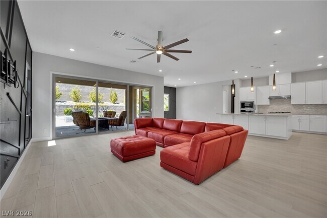 Building Photo - 265 Agnew St