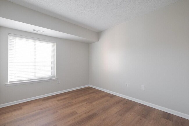 Building Photo - 1509 Regency Woods Rd