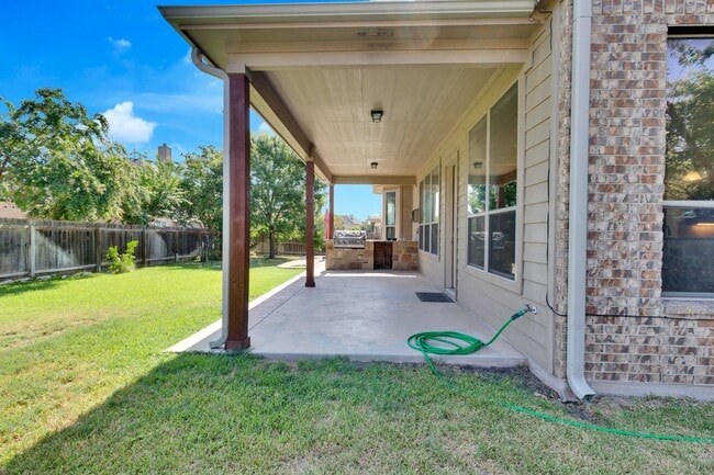Building Photo - 2500 Speidel Dr