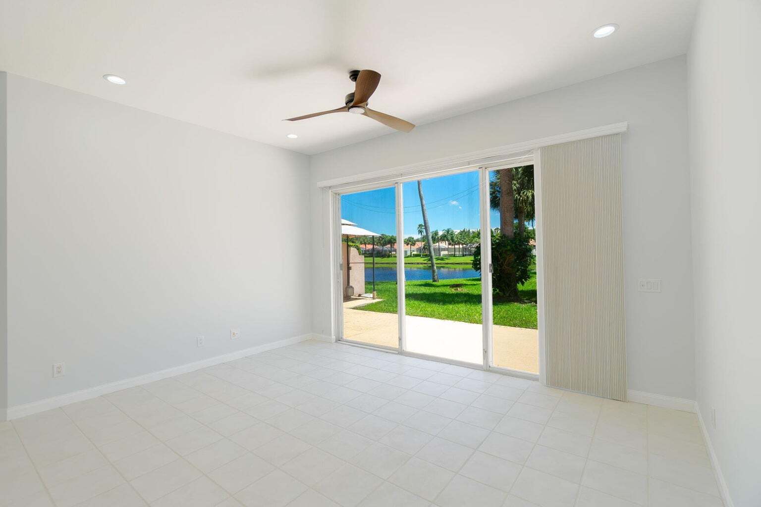 Building Photo - 4786 Blossom Dr