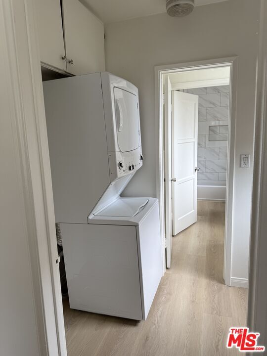 Building Photo - 4434 Grand View Blvd