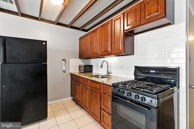 Building Photo - 708 S Randolph St