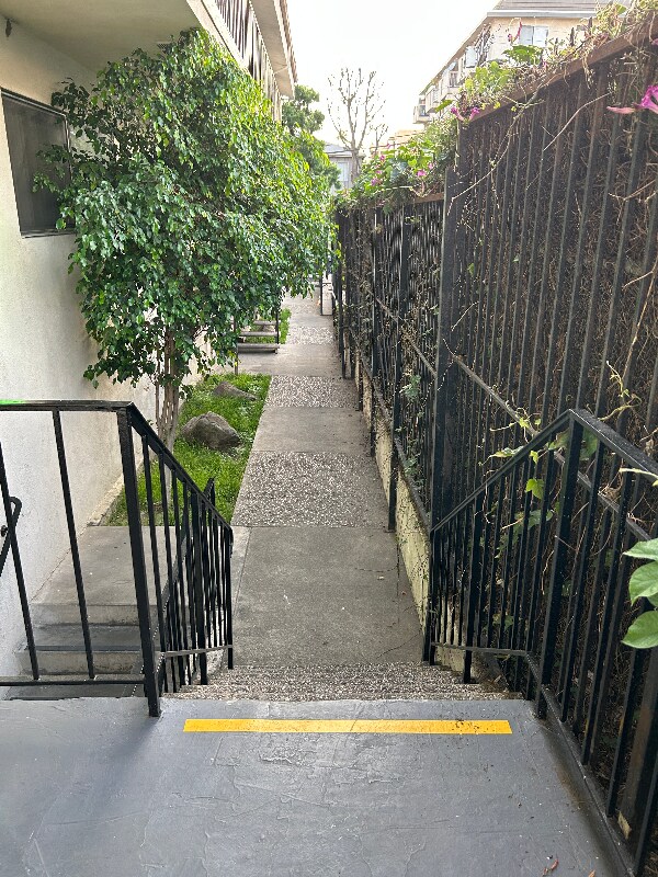 Building Photo - 1538 Detroit St