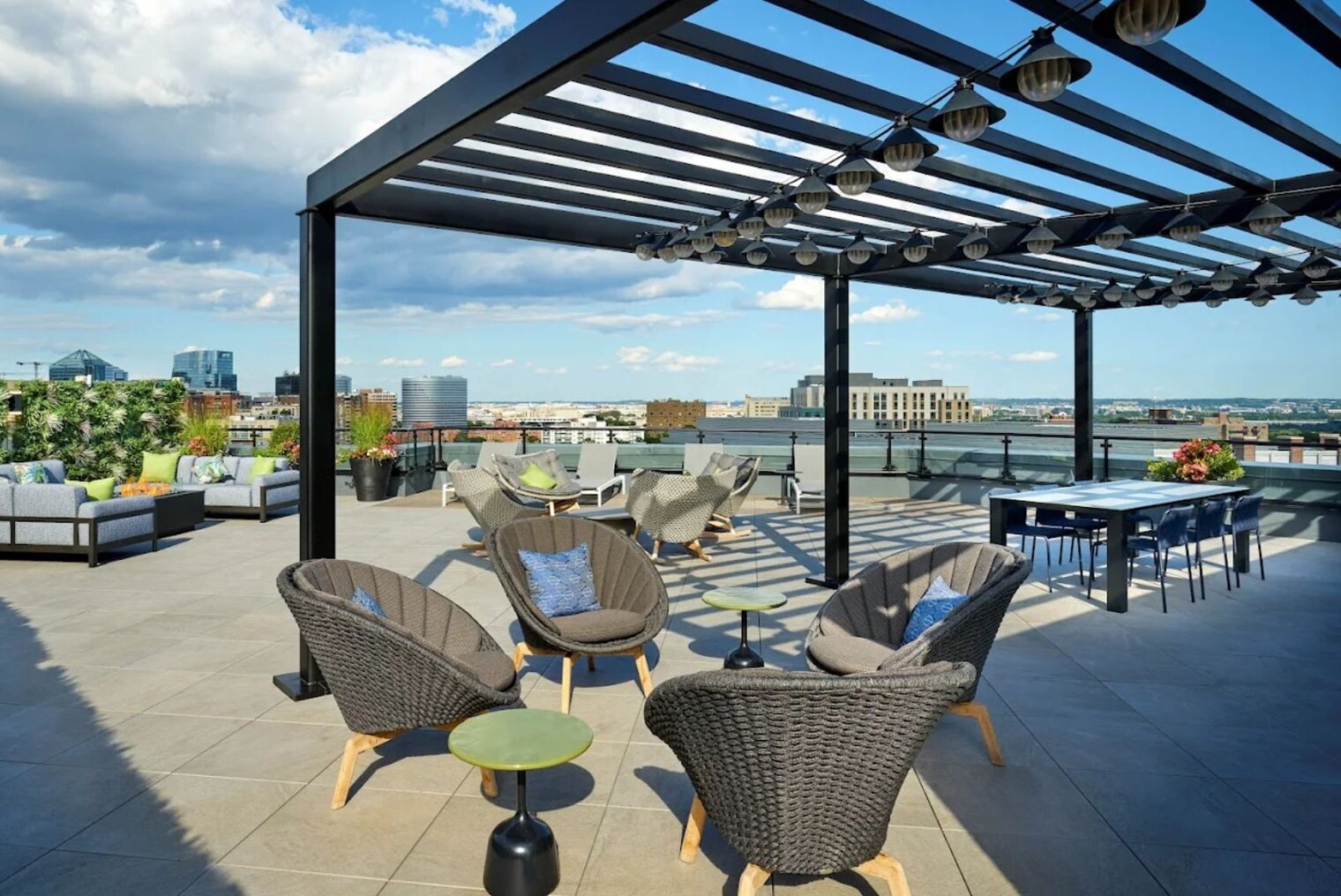 Building Photo - 1410 N Scott St