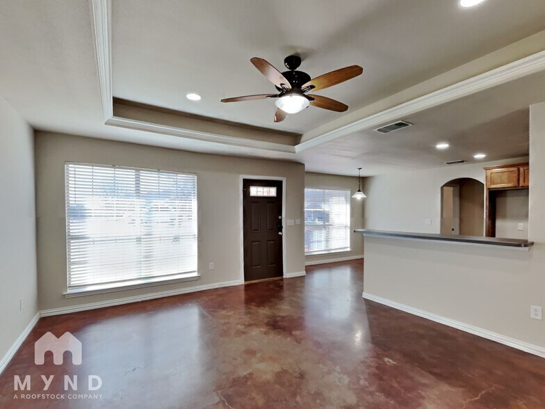 Building Photo - 124 Jolin Ln