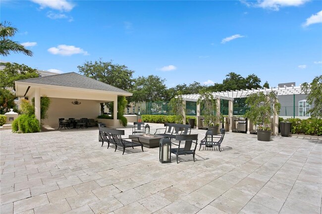 Building Photo - 3301 Bayshore Blvd