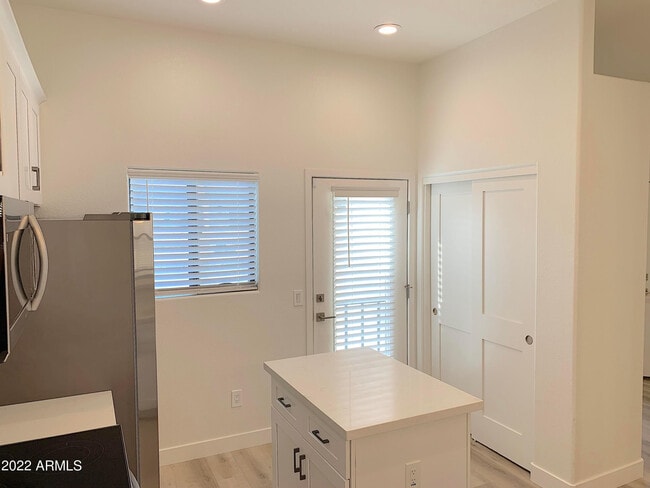 Building Photo - 4533 N 22nd St