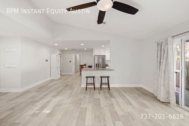 Building Photo - 8110 Ceberry Dr