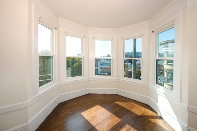 Primary Photo - 336 Castro St