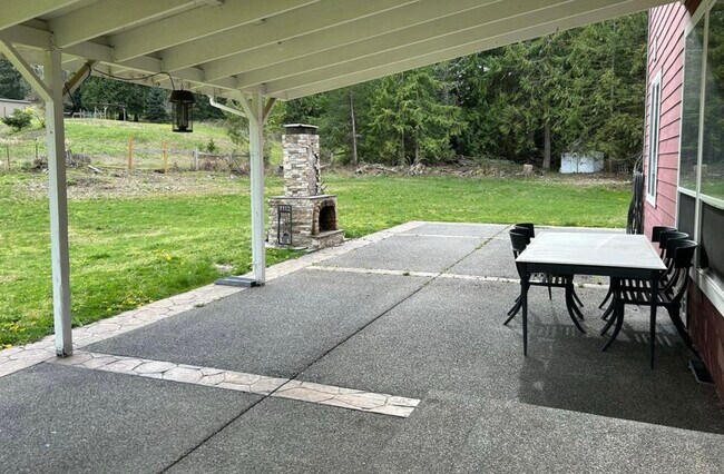 Building Photo - 20006 156th St E