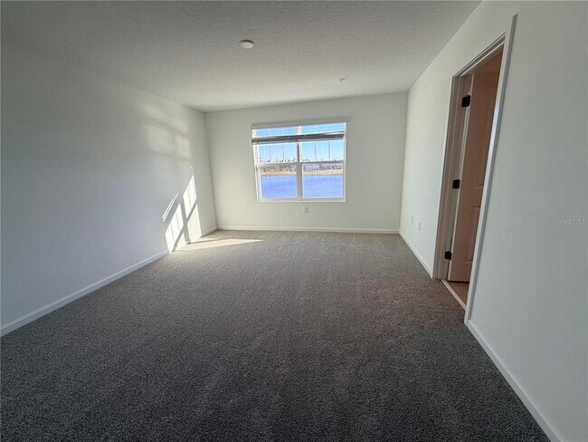 Building Photo - 9948 Red Canoe Aly