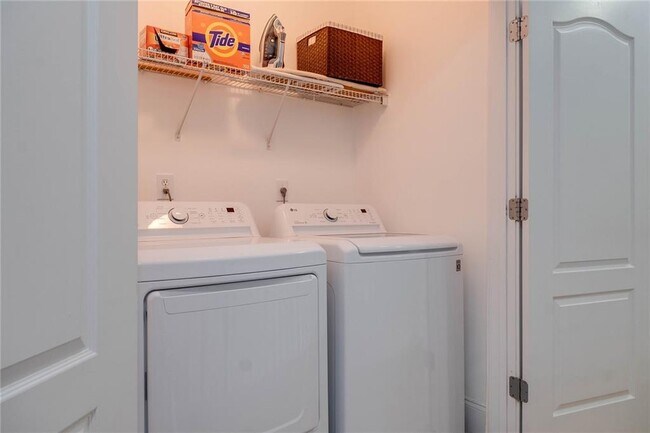 Building Photo - 1572 Mosaic Way