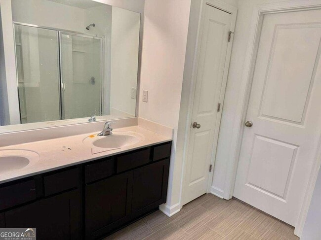 Building Photo - 1106 Lossie Ln