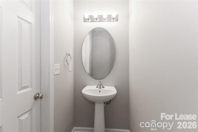 Building Photo - 153 Marakery Rd