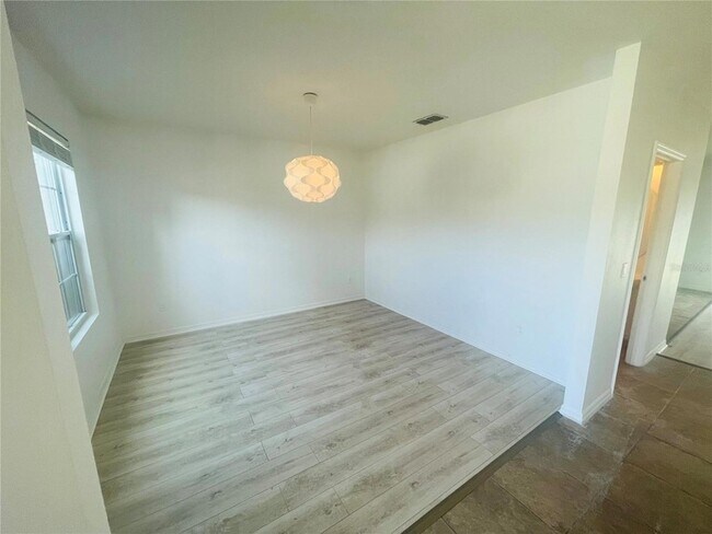 Building Photo - 16616 Broadford Ln