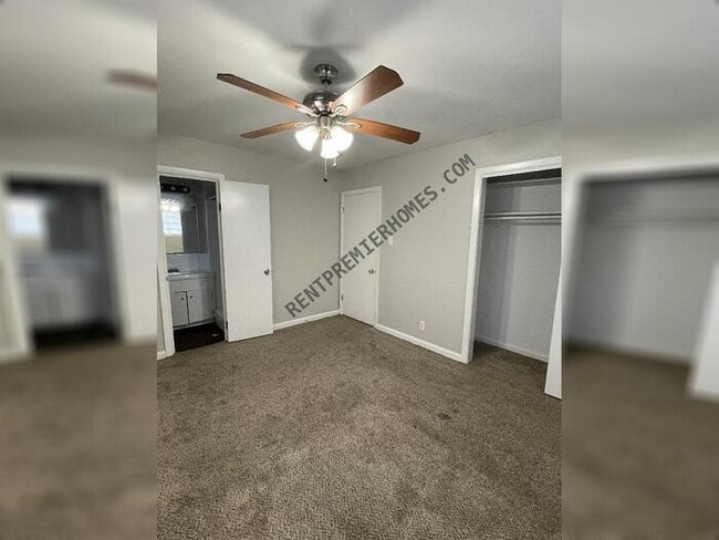 Building Photo - 6800 Hinkson Rd