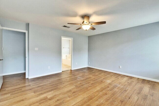 Building Photo - "Charming 3-Bedroom Cedar Park Home with 2...