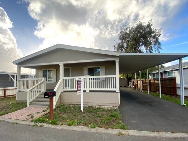 Primary Photo - 3 Bedroom Mobile Home for Rent in Santa Rosa