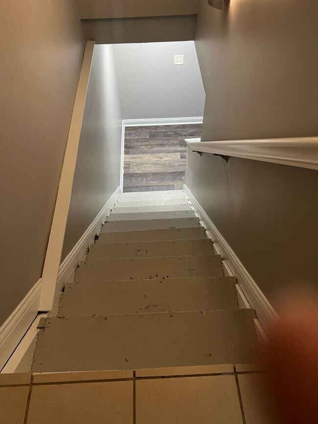 Building Photo - River-front condo