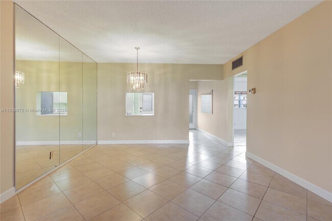 Building Photo - 1501 S Ocean Blvd