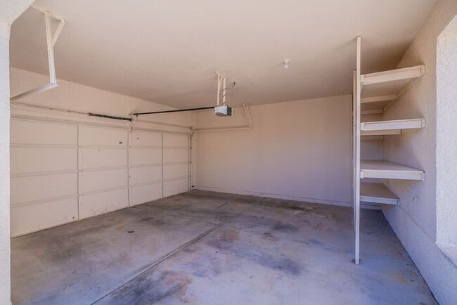 Building Photo - 2434 N Palo Hacha Dr