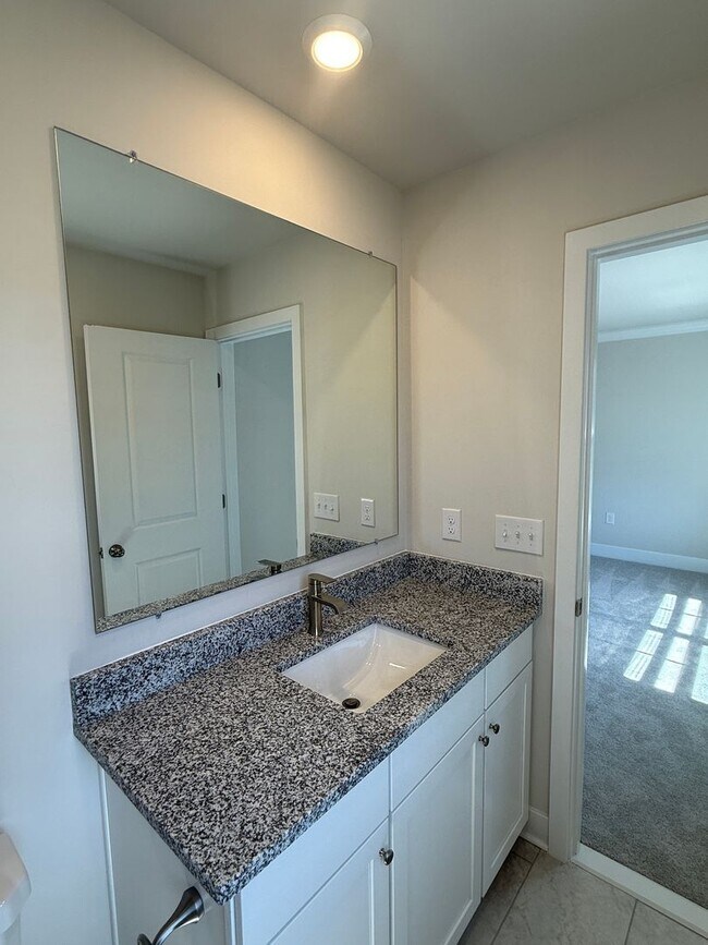 Building Photo - New Townhome Near Route 50 & Downtown Cambridge- RENT SPECIAL Free 2nd Months Rent