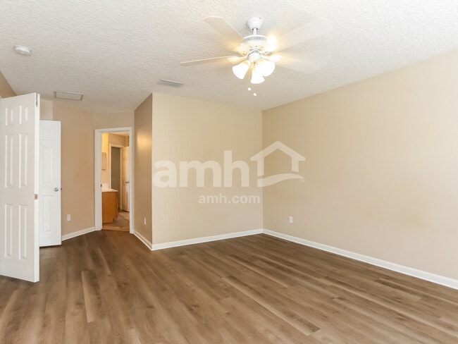 Building Photo - 96687 Commodore Point Dr