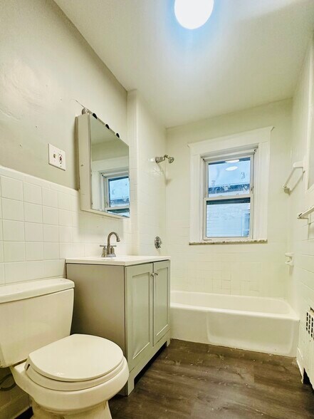 Building Photo - 31 Cummins Hwy